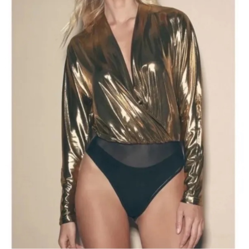 Lulu’s Sassy Attitude Metallic Gold VNeck Faux Wrap Cowl Bodysuit XS Extra Small